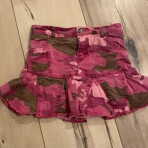 Stylish Pink Camouflage kids 6  Skirt with a short.